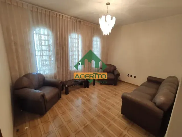 Casa com 300m² 4 quartos e 4 banheiros, à venda, no bairro Vila Nova em Araçatuba
