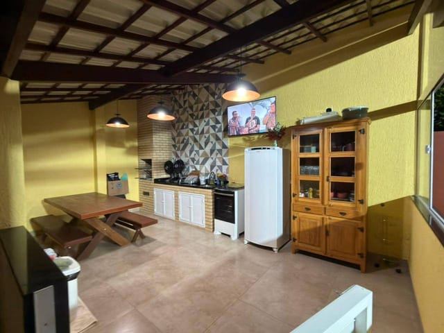 Casa 3 quartos e 5 banheiros, à venda, no bairro Vale Encantado em Macaé