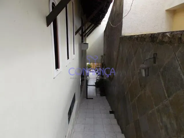 Casa com 480m² 4 quartos e 4 banheiros, à venda, no bairro Campo Grande em Rio de Janeiro