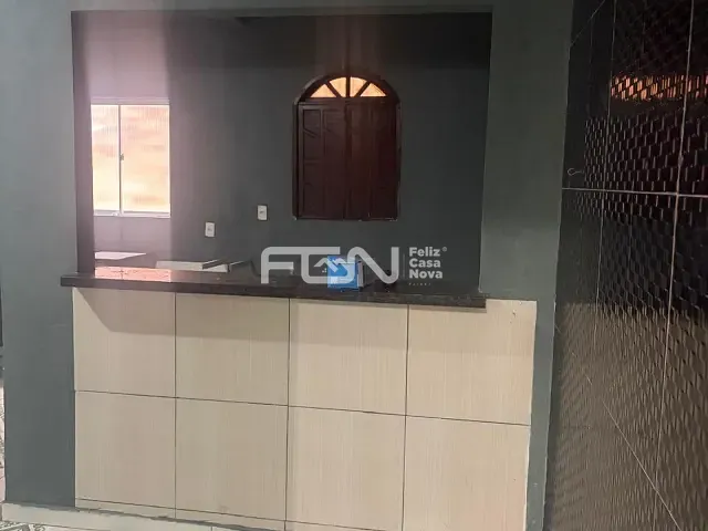 Casa 2 quartos e 2 banheiros, à venda ou para alugar, no bairro Nova Vitória em Camaçari