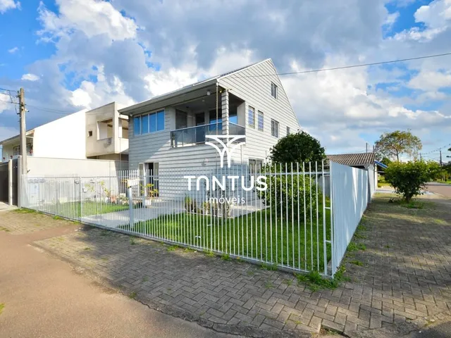 Casa com 336m² 3 quartos e 5 banheiros, à venda, no bairro Cajuru em Curitiba