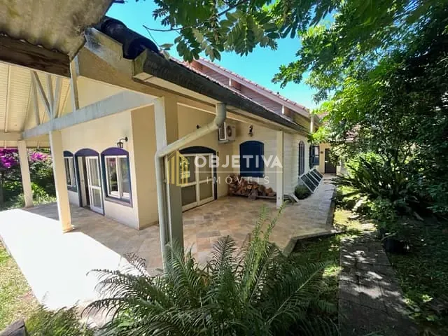 Casa com 2726m² 4 quartos e 3 banheiros, à venda, no bairro Centro em Nova Petrópolis