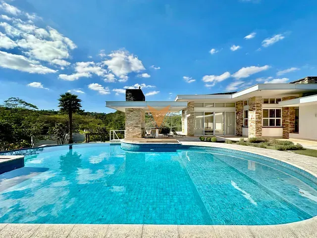 Casa com 5505m² 4 quartos e 6 banheiros, para alugar, no bairro Parque Silvino Pereira em Cotia