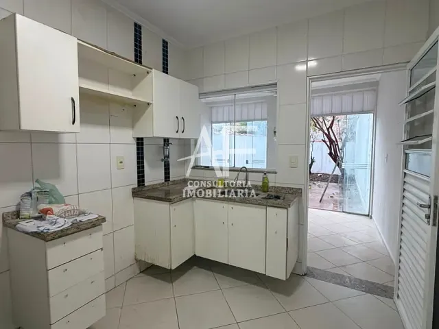 Casa 2 quartos e 1 banheiro, para alugar, no bairro Vila das Jabuticabeiras em Taubaté