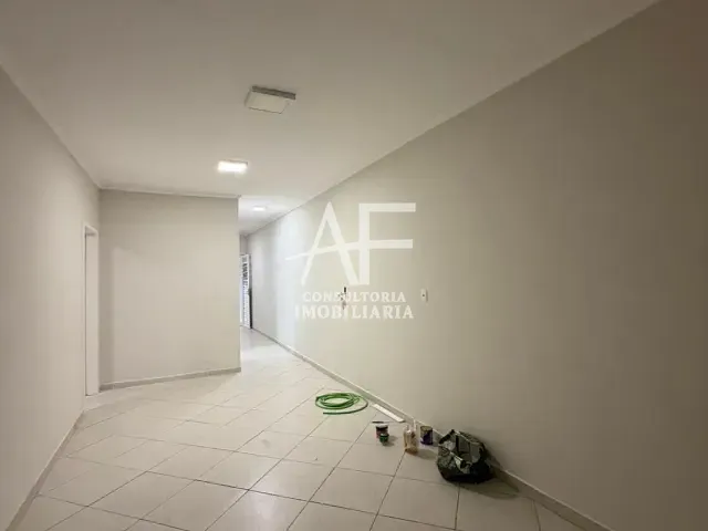 Casa 2 quartos e 1 banheiro, para alugar, no bairro Vila das Jabuticabeiras em Taubaté