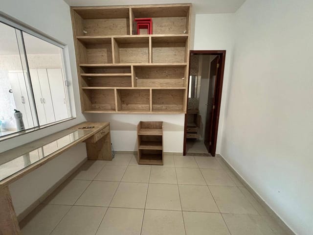 Casa 4 quartos e 4 banheiros, à venda, no bairro Miramar em Macaé