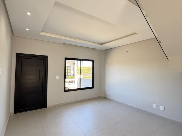 Casa com 162m² 3 quartos e 3 banheiros, à venda, no bairro Jardim Carvalho em Ponta Grossa