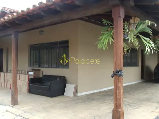 Casa com 700m² 4 quartos e 5 banheiros, à venda, no bairro Alto do Cardoso em Pindamonhangaba