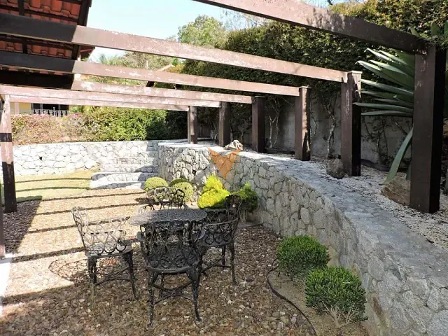 Casa com 959m² 3 quartos e 3 banheiros, à venda, no bairro Terras do Madeira em Carapicuíba