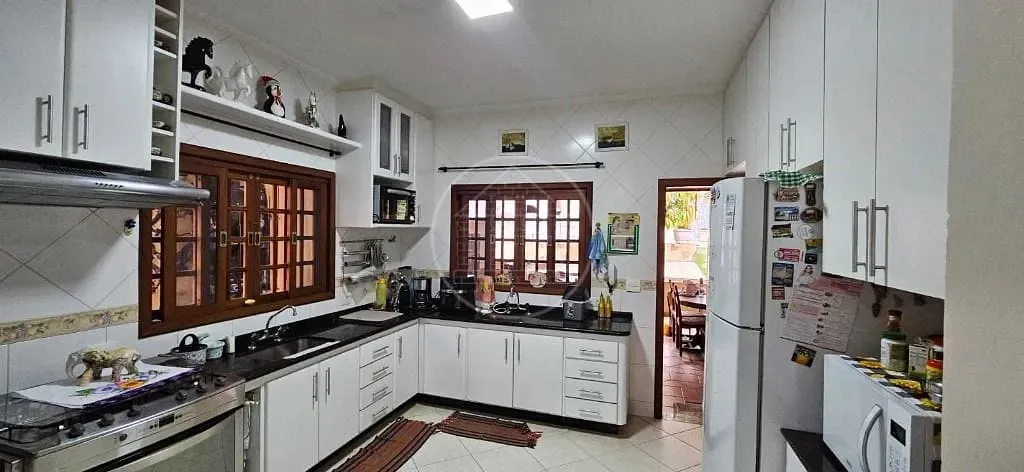 Casa, 3 quartos, 244 m² - Foto 10