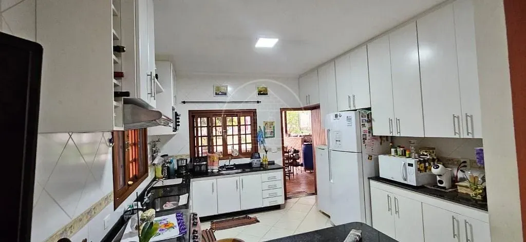 Casa, 3 quartos, 244 m² - Foto 8