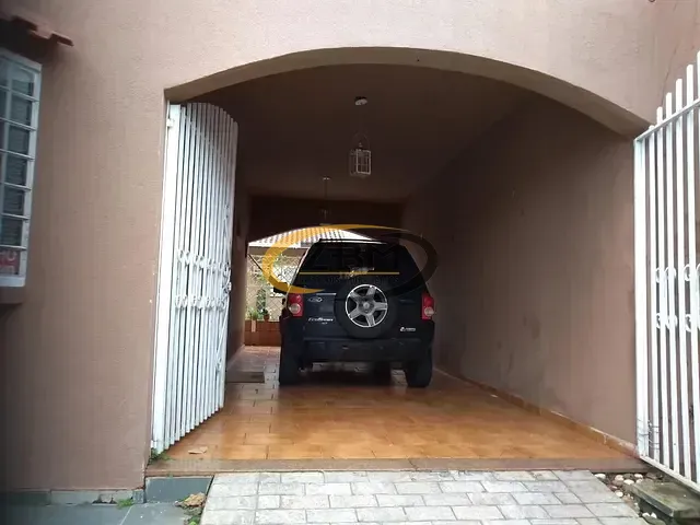 Casa com 468m² 5 quartos e 4 banheiros, à venda, no bairro Caravelle em Londrina