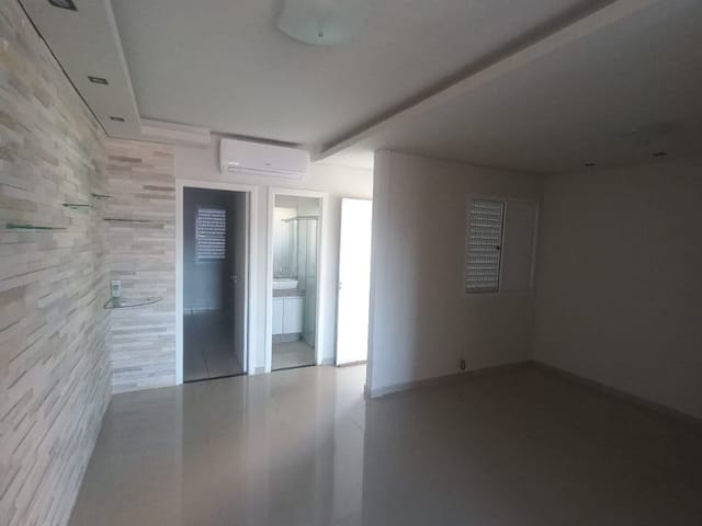 Casa com 150m² 2 quartos e 1 banheiro, à venda, no bairro Heimtal em Londrina