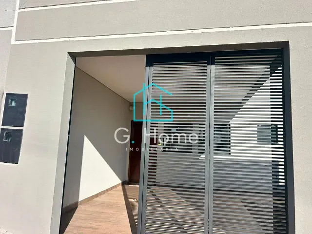 Casa 3 quartos e 2 banheiros, à venda, no bairro Pioneiros em Londrina