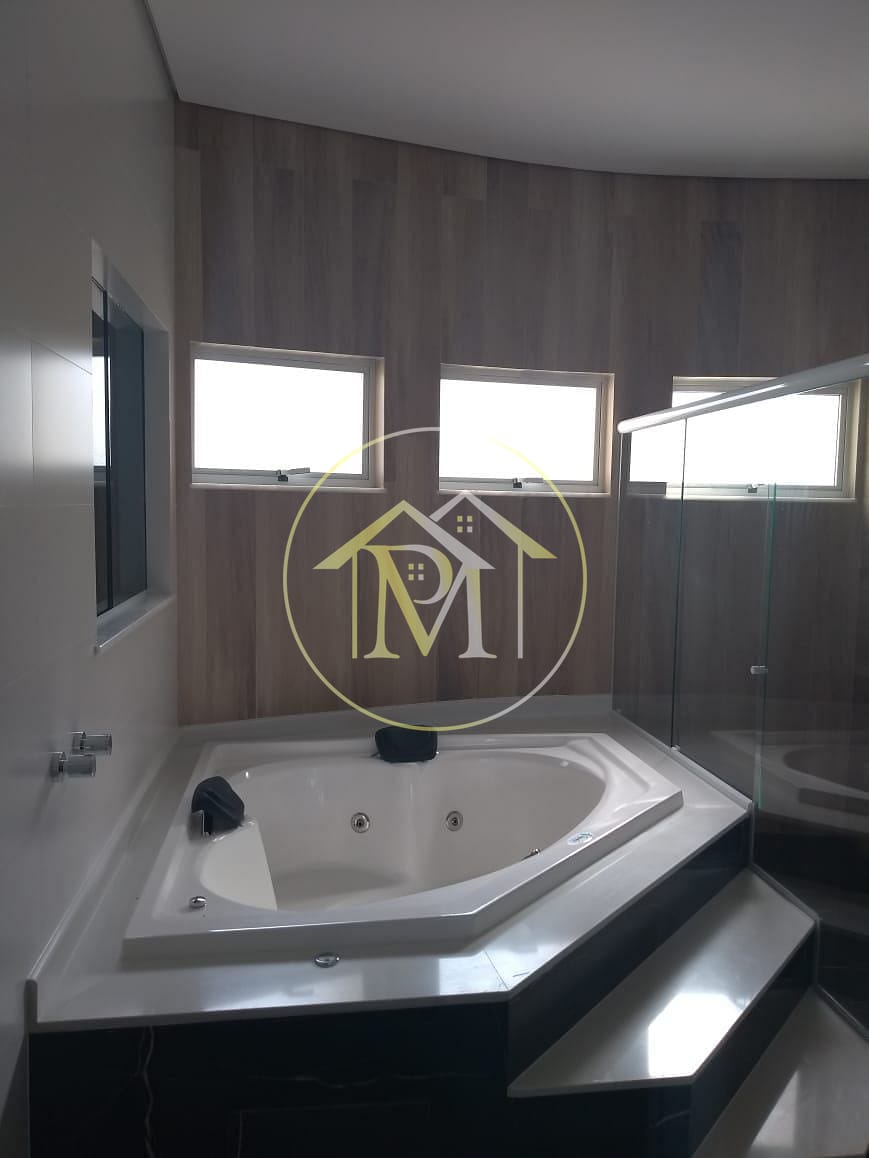 Casa à venda com 4 quartos, 326m² - Foto 2