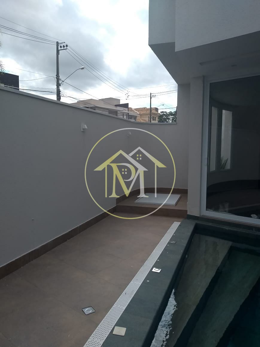 Casa à venda com 4 quartos, 326m² - Foto 19
