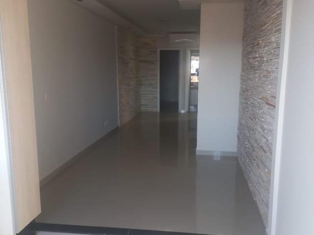 Casa com 150m² 3 quartos e 2 banheiros, à venda, no bairro Heimtal em Londrina