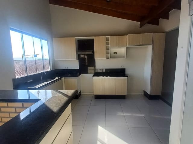 Casa com 150m² 3 quartos e 2 banheiros, à venda, no bairro Heimtal em Londrina