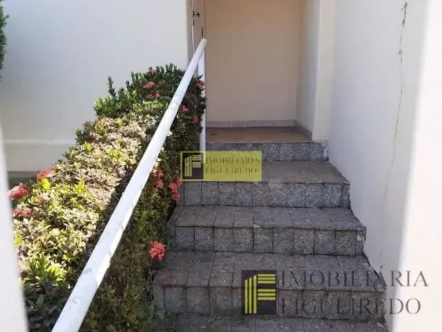 Casa com 300m², para alugar, no bairro Santos Dumont em São José do Rio Preto