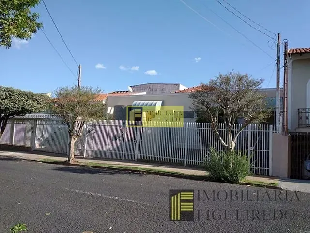 Casa com 300m², para alugar, no bairro Santos Dumont em São José do Rio Preto