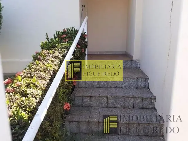 Casa com 300m², para alugar, no bairro Santos Dumont em São José do Rio Preto