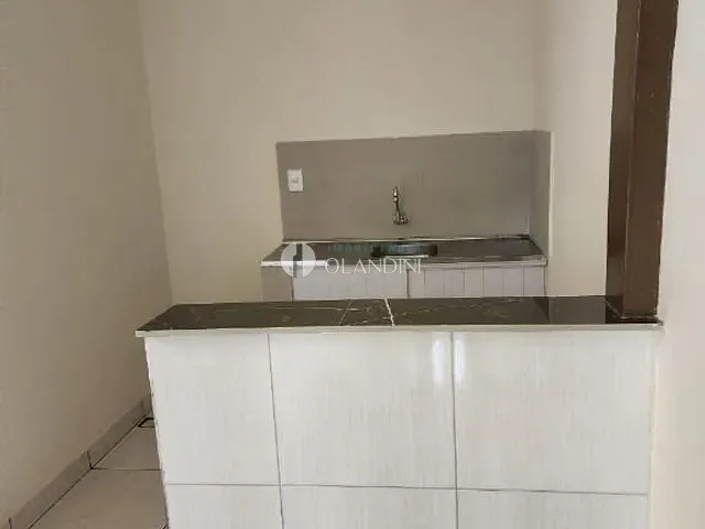 Casa com 100m² 2 quartos e 1 banheiro, para alugar, no bairro Parque dos Ipês em Artur Nogueira