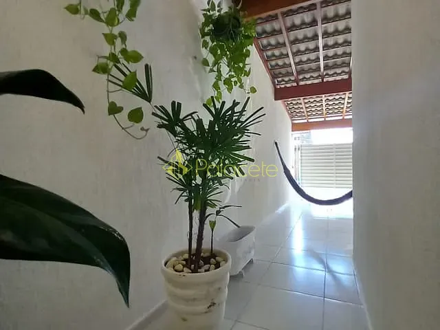 Casa com 125m² 2 quartos e 2 banheiros, à venda, no bairro Residencial Estoril em Taubaté