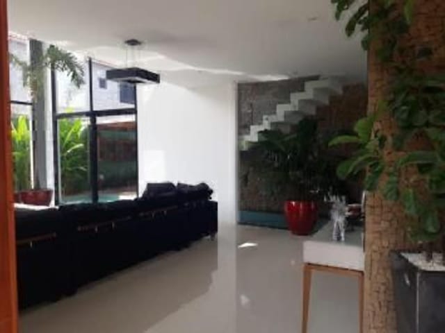 Casa com 822m² 5 quartos e 7 banheiros, à venda, no bairro Avenida Bougainvillee em Bertioga