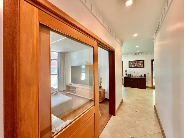 Casa com 520m² 4 quartos e 5 banheiros, à venda, no bairro São Paulo II em Cotia