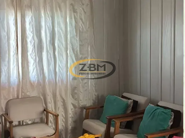 Casa com 230m² 3 quartos e 2 banheiros, à venda, no bairro Vila Filipin em Londrina