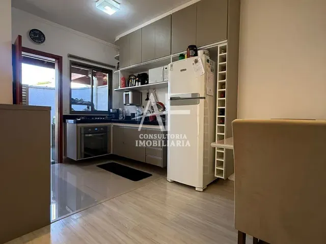 Casa com 220m² 3 quartos e 2 banheiros, à venda, no bairro Barreiro em Taubaté
