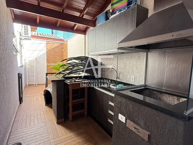 Casa com 220m² 3 quartos e 2 banheiros, à venda, no bairro Barreiro em Taubaté