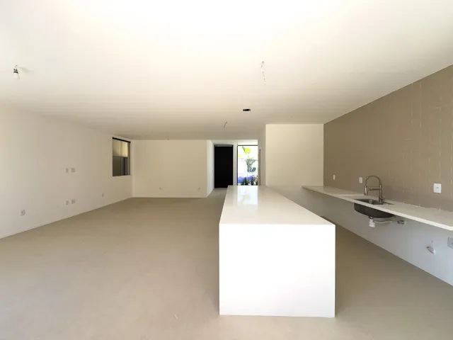 Casa com 305m² 4 quartos e 6 banheiros, à venda, no bairro Recreio dos Bandeirantes em Rio de Janeiro