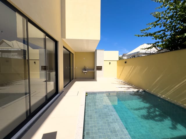 Casa com 305m² 4 quartos e 6 banheiros, à venda, no bairro Recreio dos Bandeirantes em Rio de Janeiro