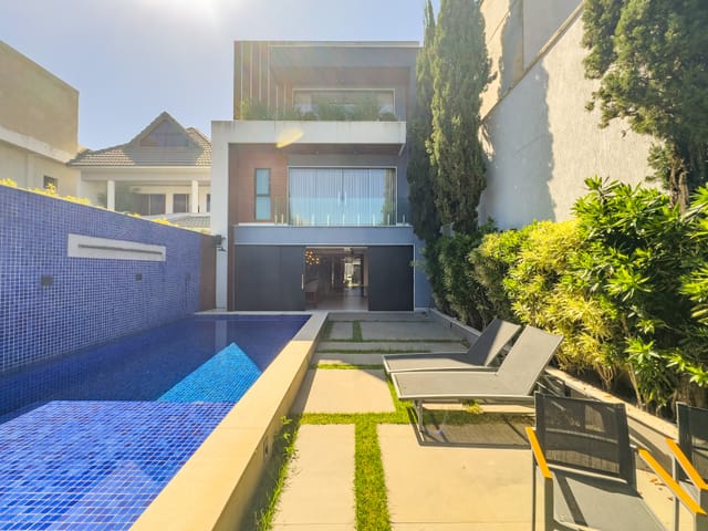 Casa com 327m² 5 quartos e 7 banheiros, à venda, no bairro Barra da Tijuca em Rio de Janeiro