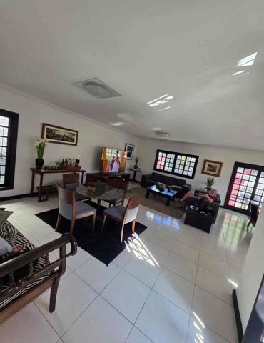 Casa com 680m² 4 quartos e 5 banheiros, à venda, no bairro Centro em Campos dos Goytacazes