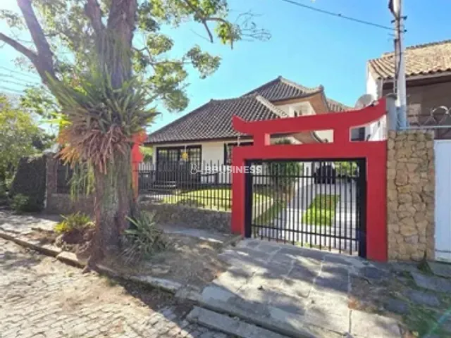 Casa com 680m² 4 quartos e 5 banheiros, à venda, no bairro Centro em Campos dos Goytacazes