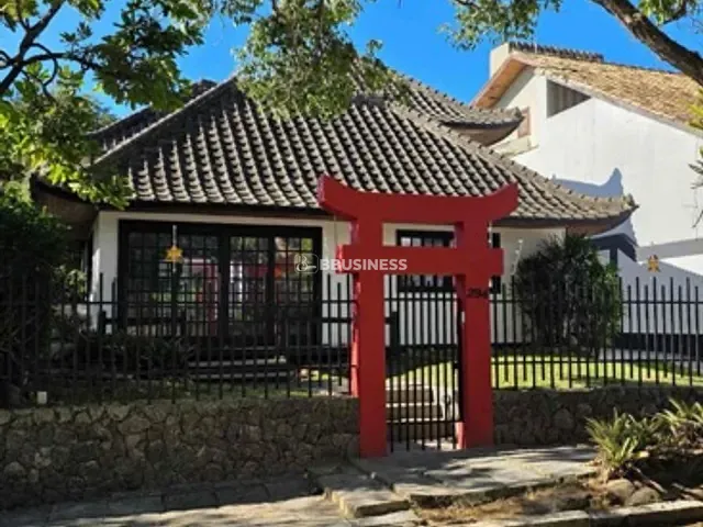 Casa com 680m² 4 quartos e 5 banheiros, à venda, no bairro Centro em Campos dos Goytacazes