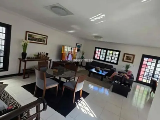 Casa com 680m² 4 quartos e 5 banheiros, à venda, no bairro Centro em Campos dos Goytacazes