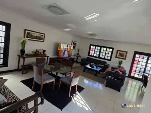 Casa com 680m² 4 quartos e 5 banheiros, à venda, no bairro Centro em Campos dos Goytacazes