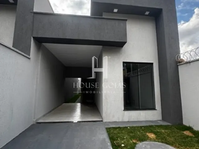 Casa com 180m² 3 quartos e 2 banheiros, à venda, no bairro Setor dos Estados em Aparecida de Goiânia