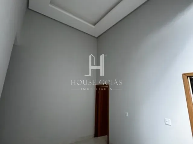 Casa com 180m² 3 quartos e 2 banheiros, à venda, no bairro Setor dos Estados em Aparecida de Goiânia