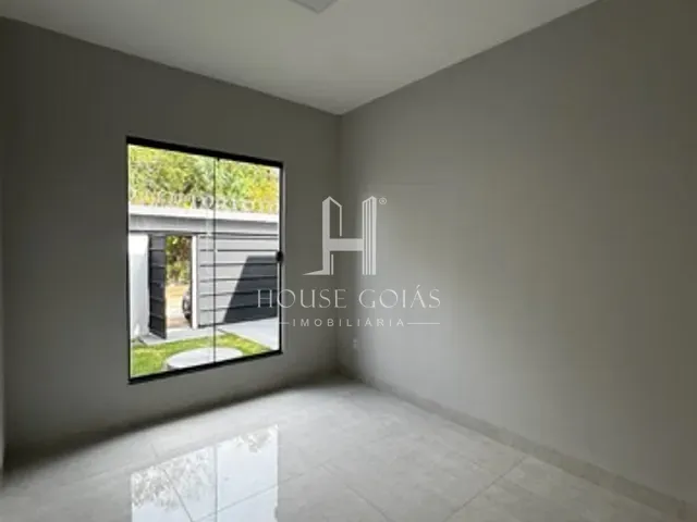 Casa com 180m² 3 quartos e 2 banheiros, à venda, no bairro Setor dos Estados em Aparecida de Goiânia