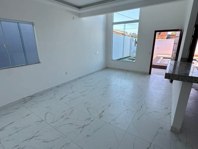 Casa 3 quartos e 2 banheiros, à venda, no bairro Village Rio das Ostras em Rio das Ostras