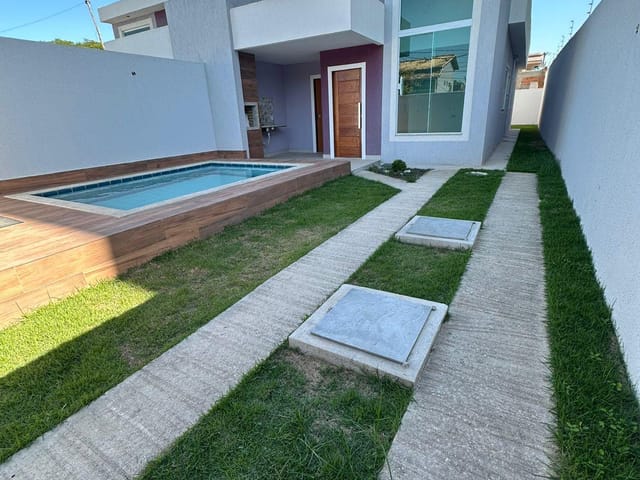 Casa 3 quartos e 2 banheiros, à venda, no bairro Village Rio das Ostras em Rio das Ostras