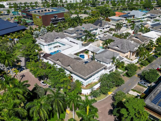 Casa com 2000m² 6 quartos e 8 banheiros, à venda, no bairro Barra da Tijuca em Rio de Janeiro