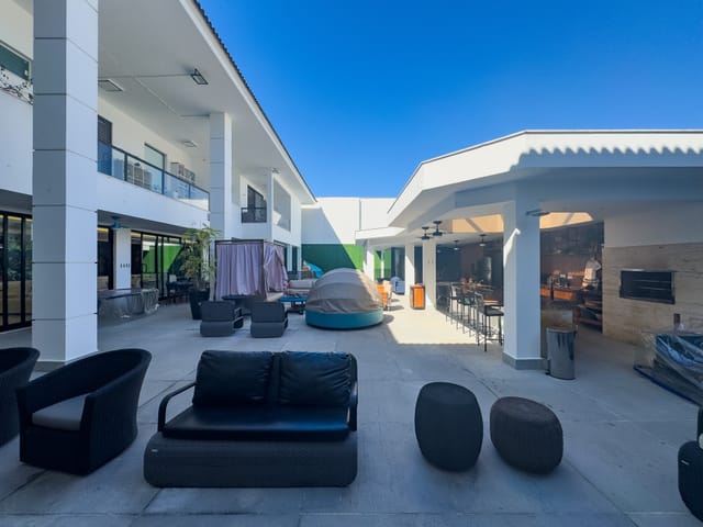 Casa com 2000m² 6 quartos e 8 banheiros, à venda, no bairro Barra da Tijuca em Rio de Janeiro