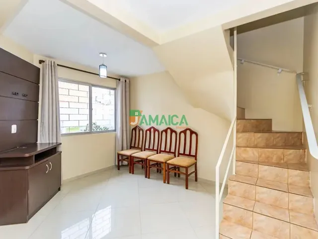 Casa com 80m² 3 quartos e 4 banheiros, para alugar, no bairro Uberaba em Curitiba