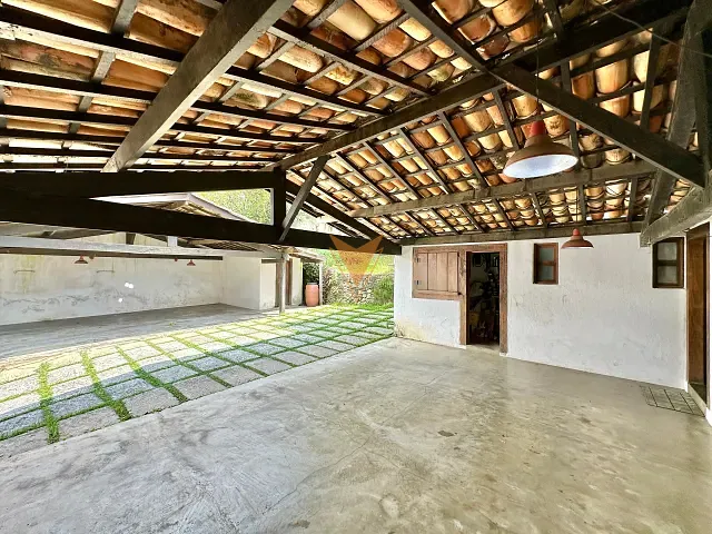 Casa 3 quartos e 4 banheiros, à venda, no bairro Golf Gardens em Carapicuíba