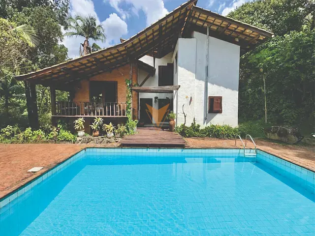 Casa 3 quartos e 4 banheiros, à venda, no bairro Golf Gardens em Carapicuíba